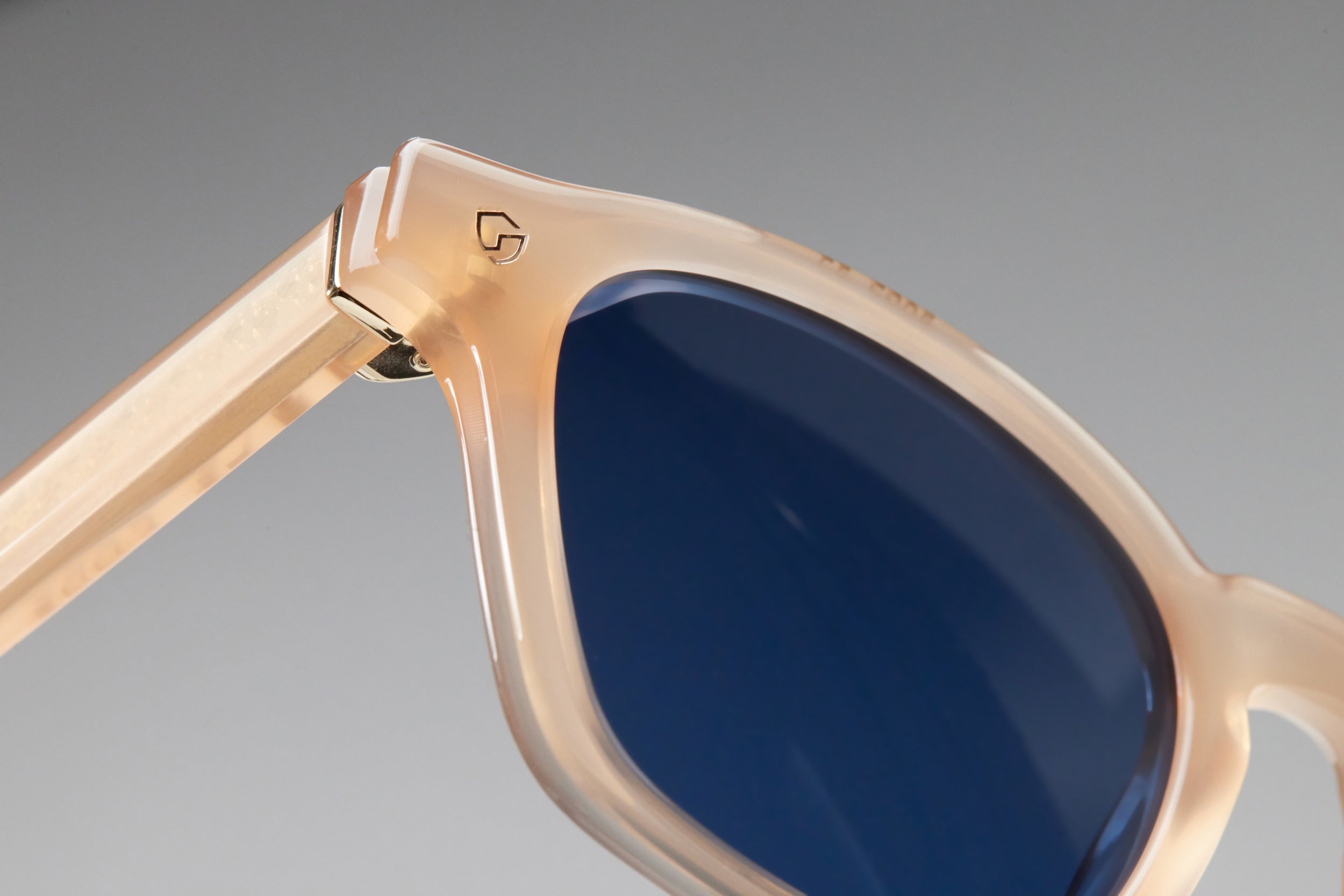 CHAPTER S - YELLOW SAND / DARK BLUE