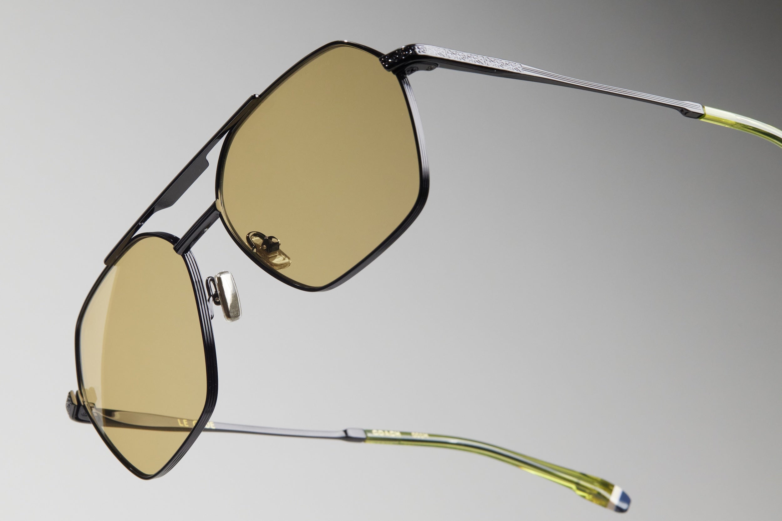 COACH - BLACK / YELLOW TEA