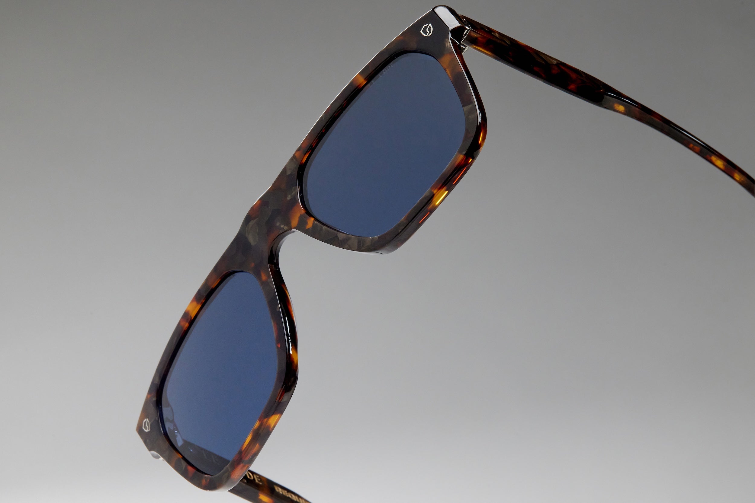 REQUIEM - TORTOISE GREY / DARK BLUE