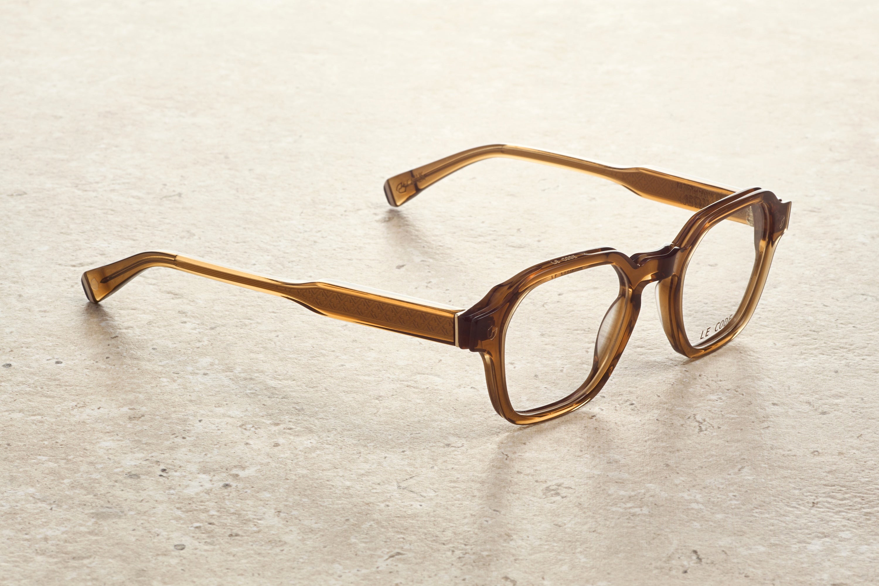 THEORY - CLEAR BROWN