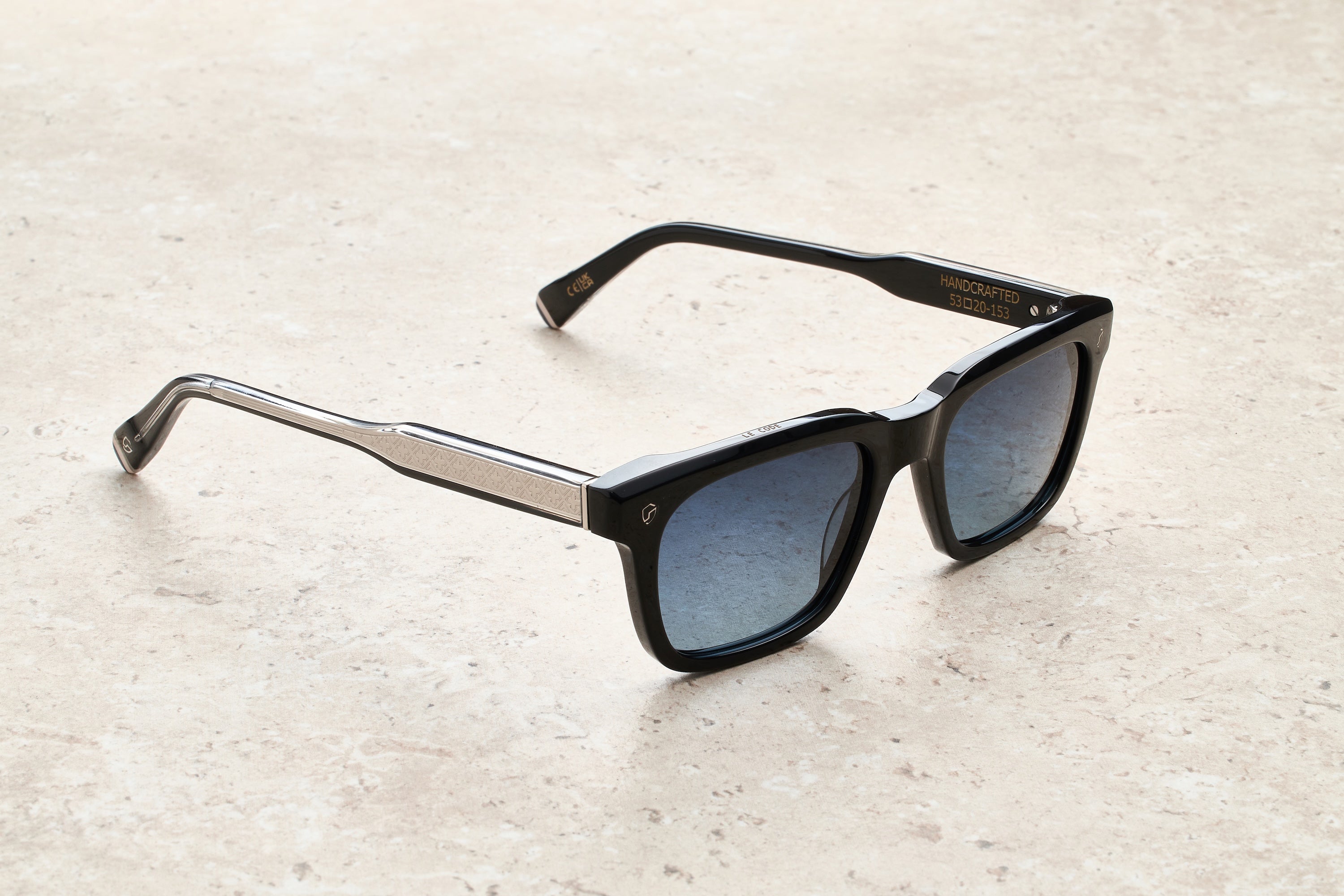 TOSCA S - BLACK / GRADIENT DARK BLUE